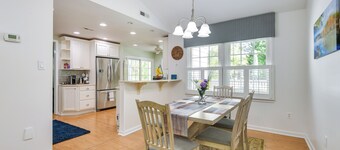13 Mi to Annapolis: Dog-friendly Home w/ Fire Pit!