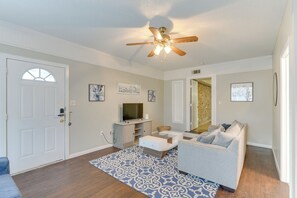 Apartment (3 Bedrooms) | Interior - Walk to Beach: Galveston Vacation Rental! (Galveston)