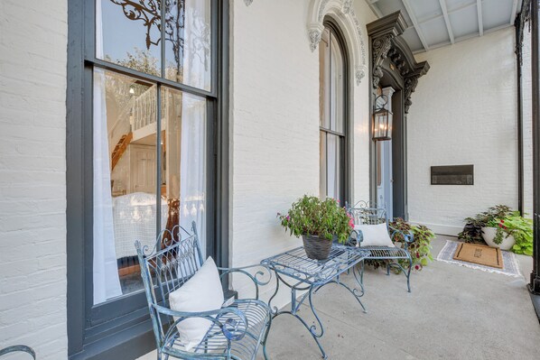 Apartment (1 Bedroom) | Interior - Historic New Albany Apartment ~ 6 Mi to Louisville (New Albany)