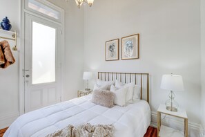 Apartment (1 Bedroom) | Interior