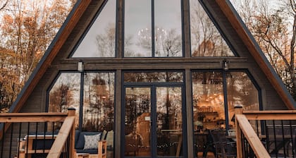 A-Frame on 6 Acres: Cedar Sauna, Privacy, Nature