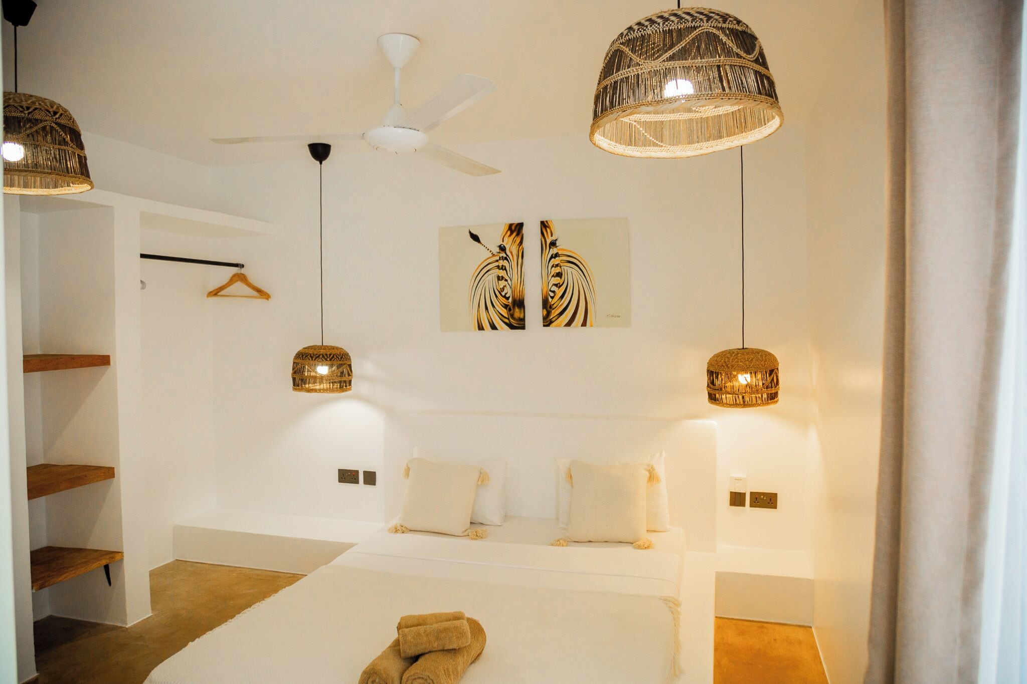 Deluxe Double Room, Ocean View | In-room safe, laptop workspace, blackout curtains, free WiFi