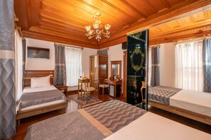 Habitación superior | Caja fuerte, tabla de planchar con plancha, wifi gratis