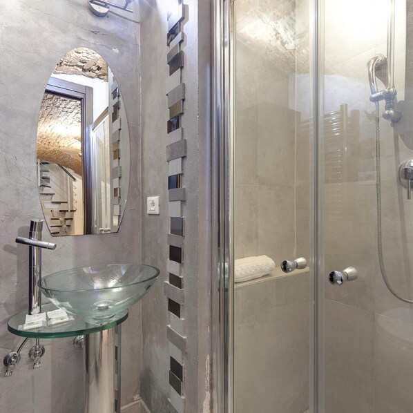 House | Bathroom