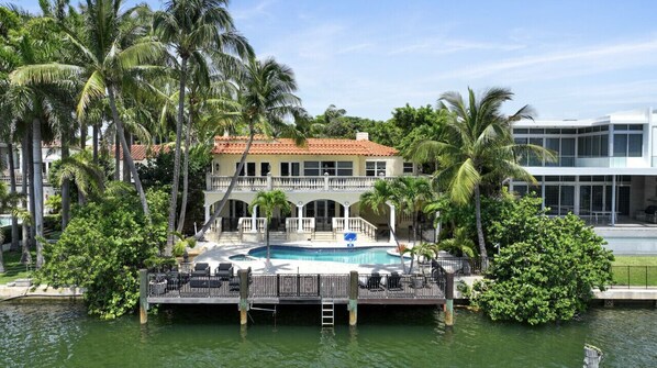 Exterior - Waterfront Miami Beach Mansion, Pool, Ping Pong, Grill, Gated (Miami)