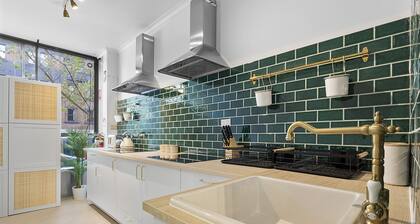 Azzurro Pod Hotel Central Sydney