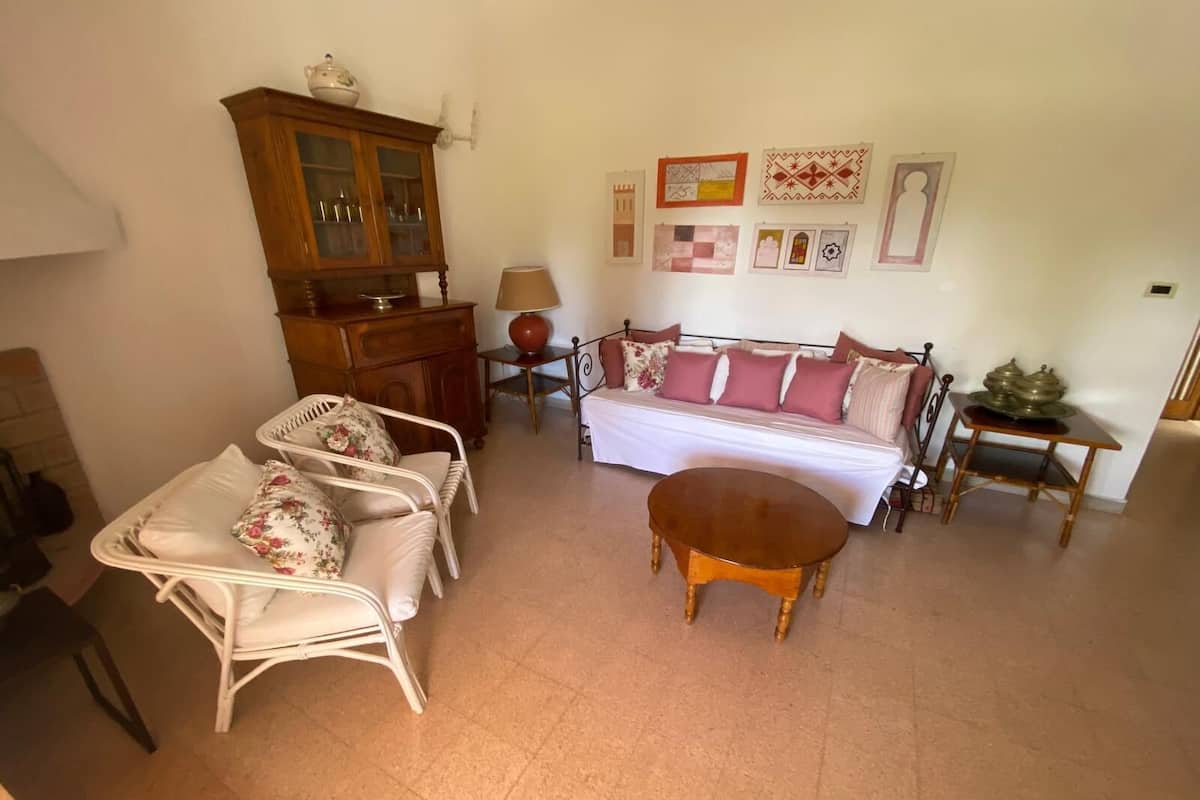 Premium Apartment, 3 Bedrooms, Terrace, Tower | Living area | TV