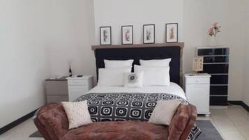 1 chambre, fer et planche à repasser, Wi-Fi, draps fournis