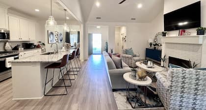 Fully stocked, close to medical, cozy, high end, pets welcome, family friendly