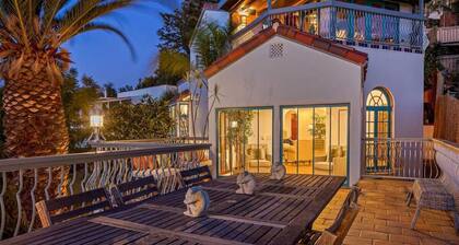 Hollywood Hills 5BR Villa with Incredible Views