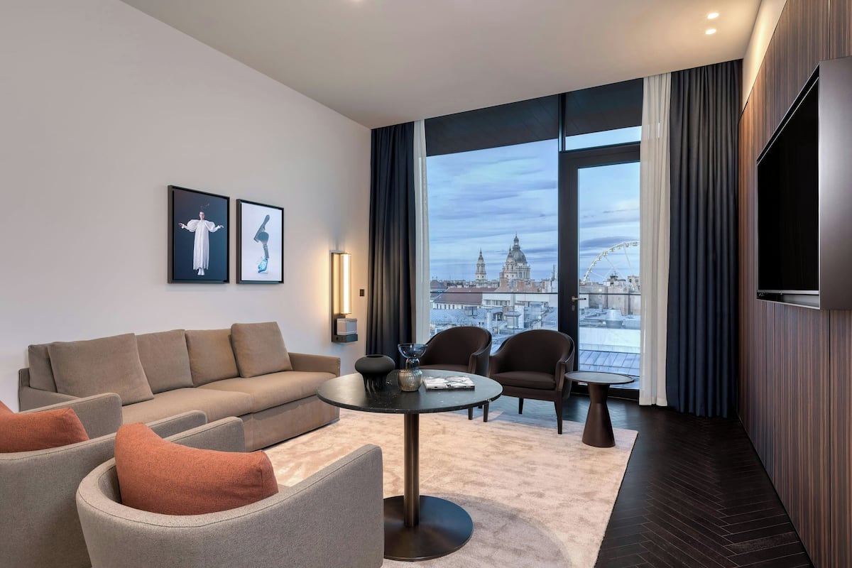 Suite, 1 chambre, non-fumeur, balcon | Salle de séjour