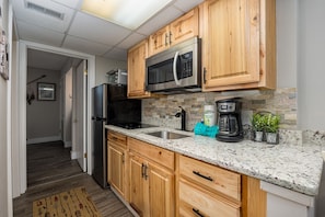 Fridge, microwave, oven, stovetop - Cozy downtown condo that feels like home! (Gatlinburg)