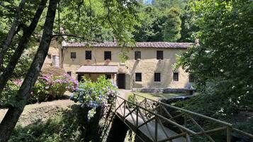 Bagian depan properti