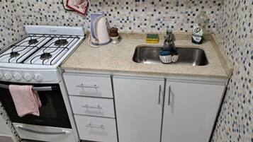 Refrigerador, microondas, horno