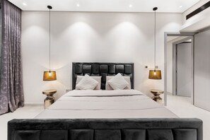 3 chambres, fer et planche à repasser, Wi-Fi, draps fournis