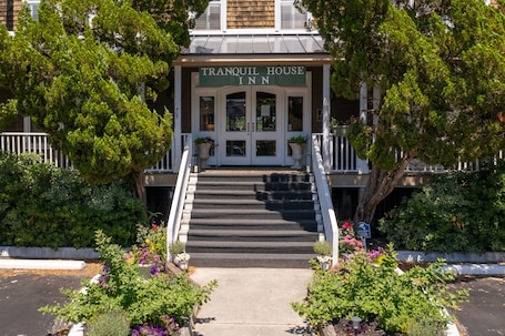 Fachada de la propiedad. Tranquil House Inn