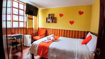 Classic Double Room, Private Bathroom, City View | Desk, free WiFi