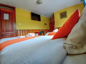 Comfort Triple Room, Private Bathroom, Mountain View | Desk, free WiFi - Hotel Coturpa (Papallacta)