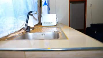 House | Private kitchen | Fridge, microwave, oven, stovetop