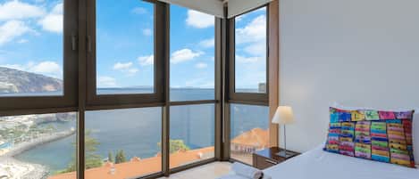 1 chambre, fer et planche Ă repasser, Wi-Fi, literie fournie