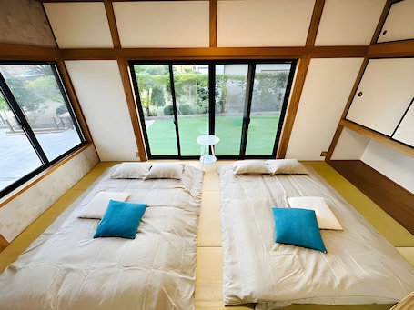 Basic House, Multiple Beds, Non Smoking, Beachside | 4 bedrooms, blackout drapes, iron/ironing board, free WiFi