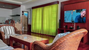 1 chambre, coffres-forts dans les chambres, bureau