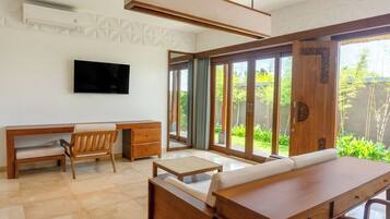 Tomannsrom – deluxe | Safe på rommet, skrivebord, lydisolert og wi-fi (inkludert)