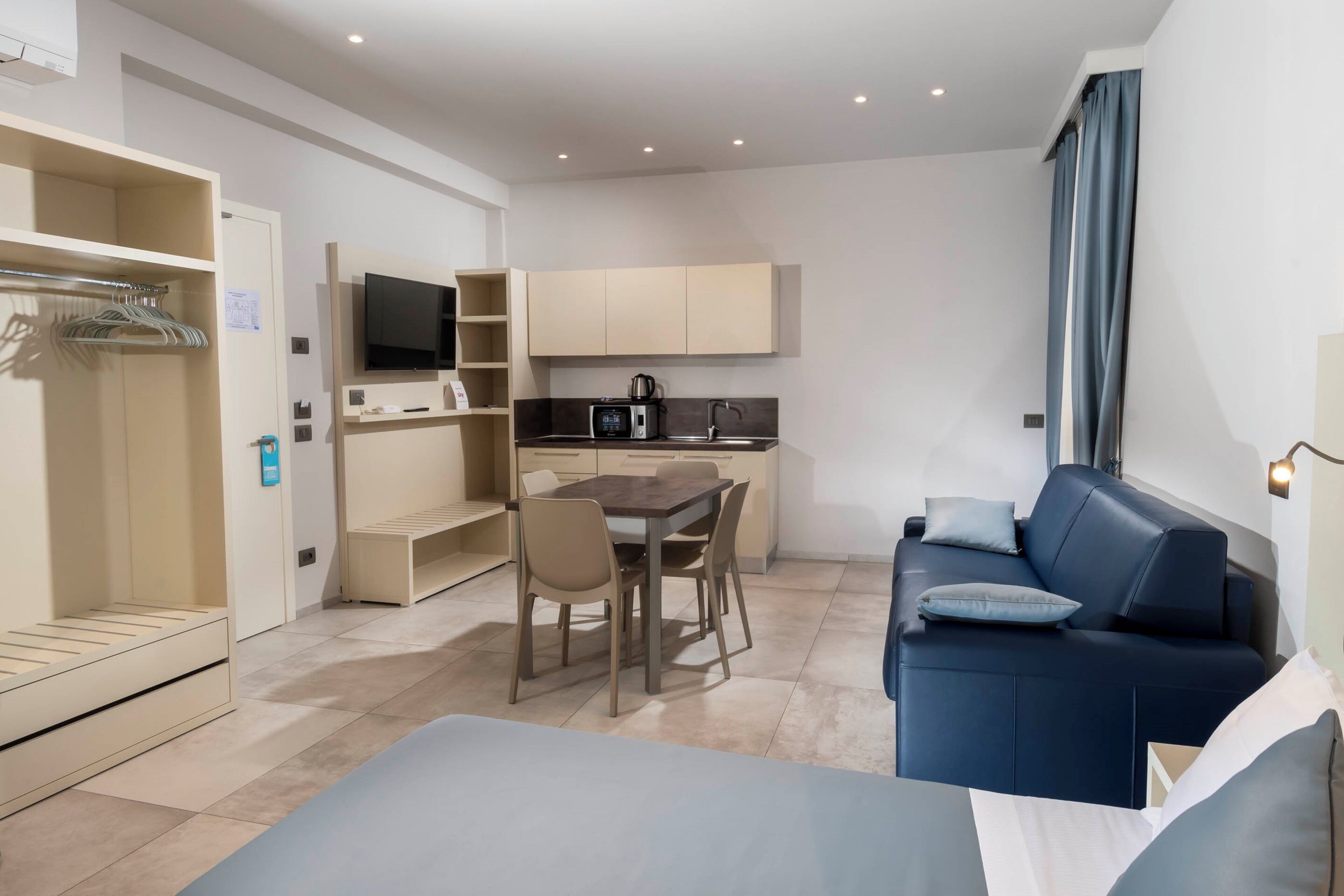 Photo - Primrose Residence Hotel