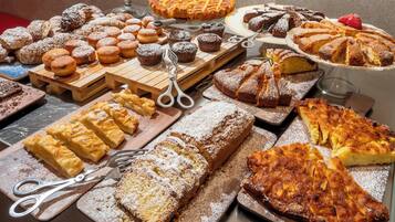 Daily buffet breakfast for a fee