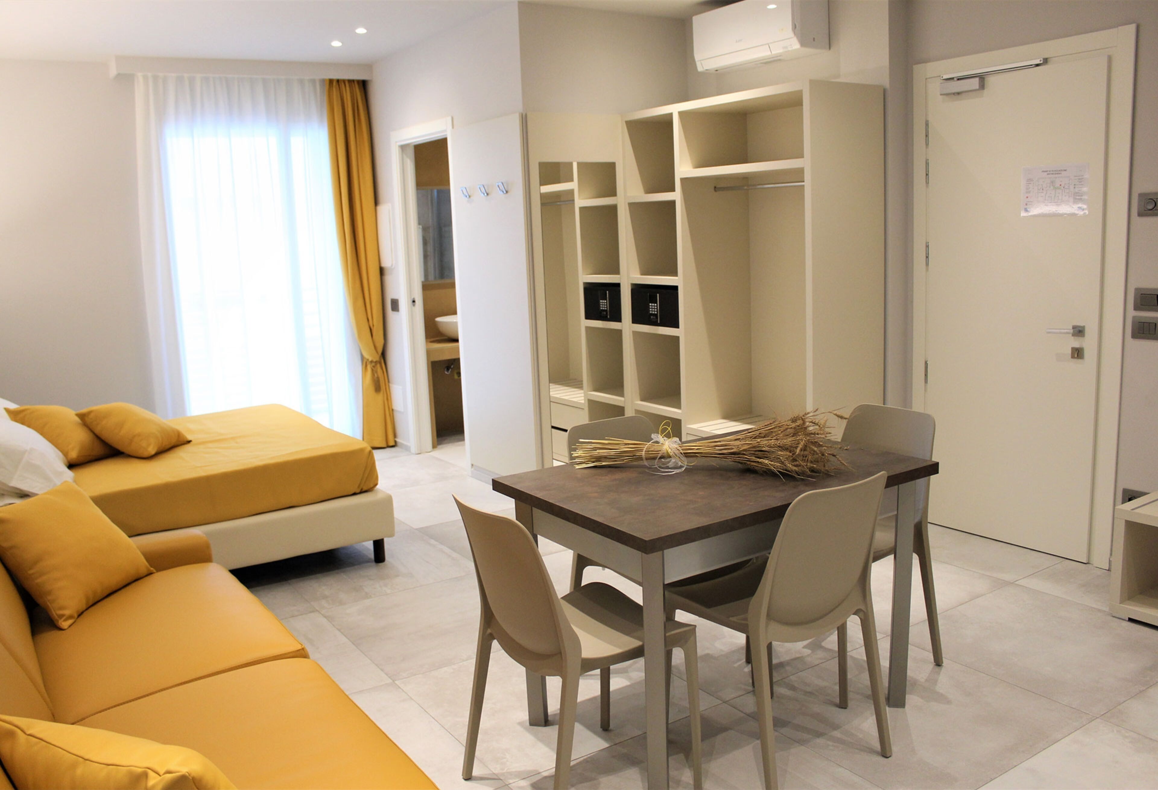 Photo - Primrose Residence Hotel