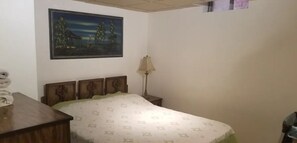 1 多间卧室、熨斗/熨衣板、WiFi、床单