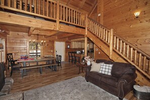 Smart TV, fireplace, video games, table football - Secluded w/ View! Hot tub! Sauna! Sleeps 14! (Logan)