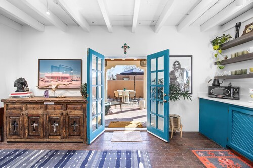 Downtown 100 Year Old Adobe - Walk to the Santa Fe Plaza & Railyard District