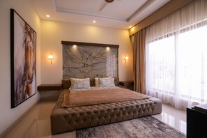 5 Schlafzimmer, Zimmersafe, Schreibtisch, kostenloses WLAN