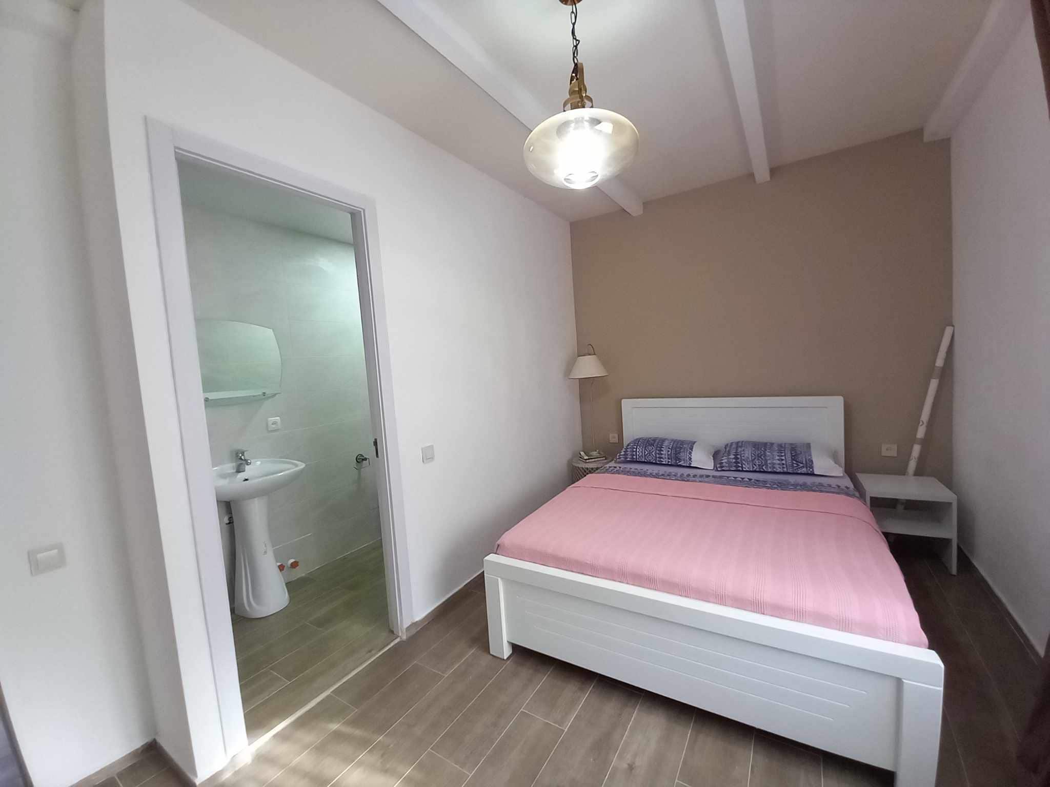 Standard Room | Bathroom