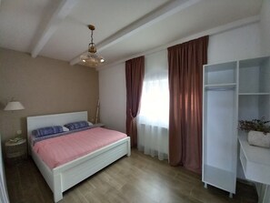 1 bedroom, laptop workspace, free WiFi - Home of Gnomes (Akhmeta)