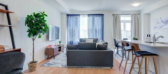 Stylish 3BDR in Pickering's Heart | Free Parking