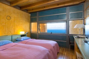 2 عدّة غرف نوم ومكتب ومكواة/لوح كي وواي فاي