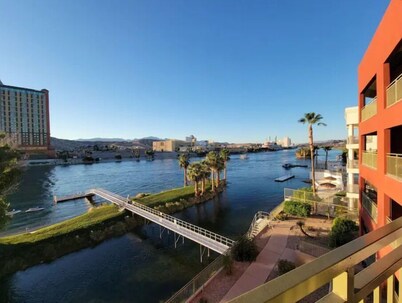 3 Bedroom Riverfront Condo with amazing Views