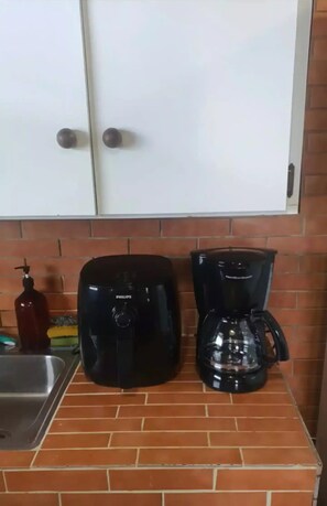 Kühlschrank, Ofen, Herdplatte, Toaster