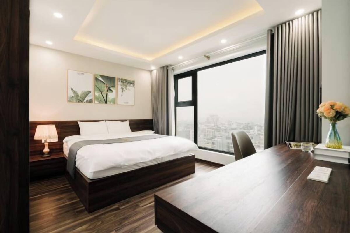 1 dormitorio, ropa de cama de alta calidad, escritorio
