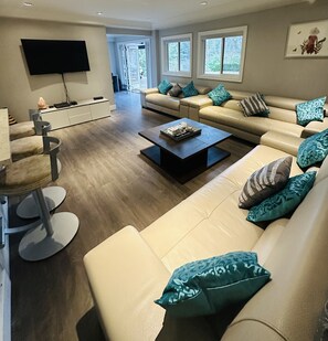 Smart TV, video games, DVD player, books