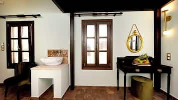 Via Luxury Suite City View