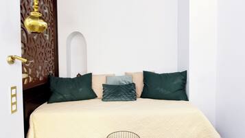 Sol Luxury Suite Hot Tub City View