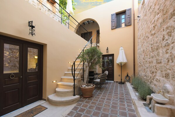 Exterior - Elaia-Fos (Rhodes)