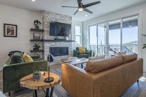 Smart TV, fireplace, computer monitors, printers