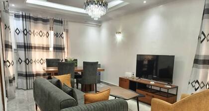 L appartement est le centre commercial le plus proche ou les gens vendent cobalt