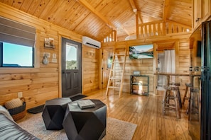 Smart TV - Panoramic Paradise | Amazing Views, Hot Tub, Cozy Cabin Getaway (Brookville)