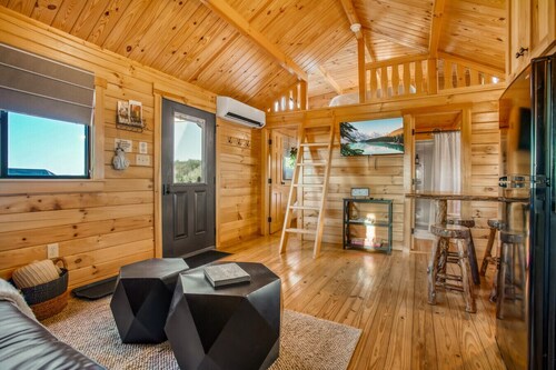 Panoramic Paradise | Amazing Views, Hot Tub, Cozy Cabin Getaway