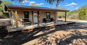 Terrace/patio - The Mockingbird Inn (Wimberley)